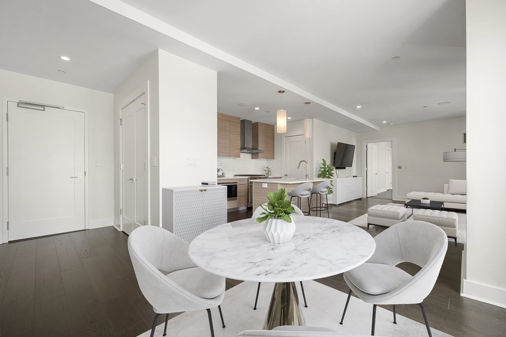 14 West Broadway # 803