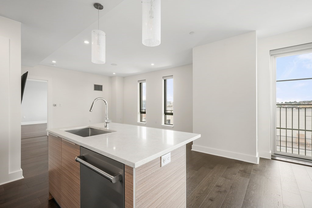 14 West Broadway # 803