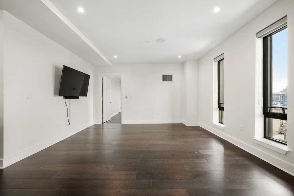 14 West Broadway # 803