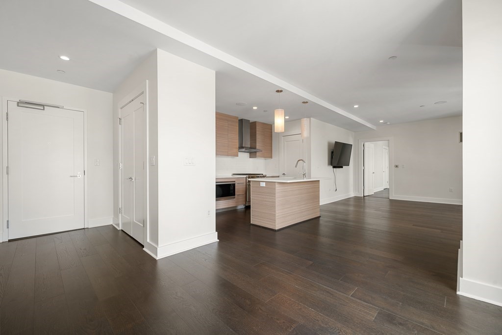 14 West Broadway # 803