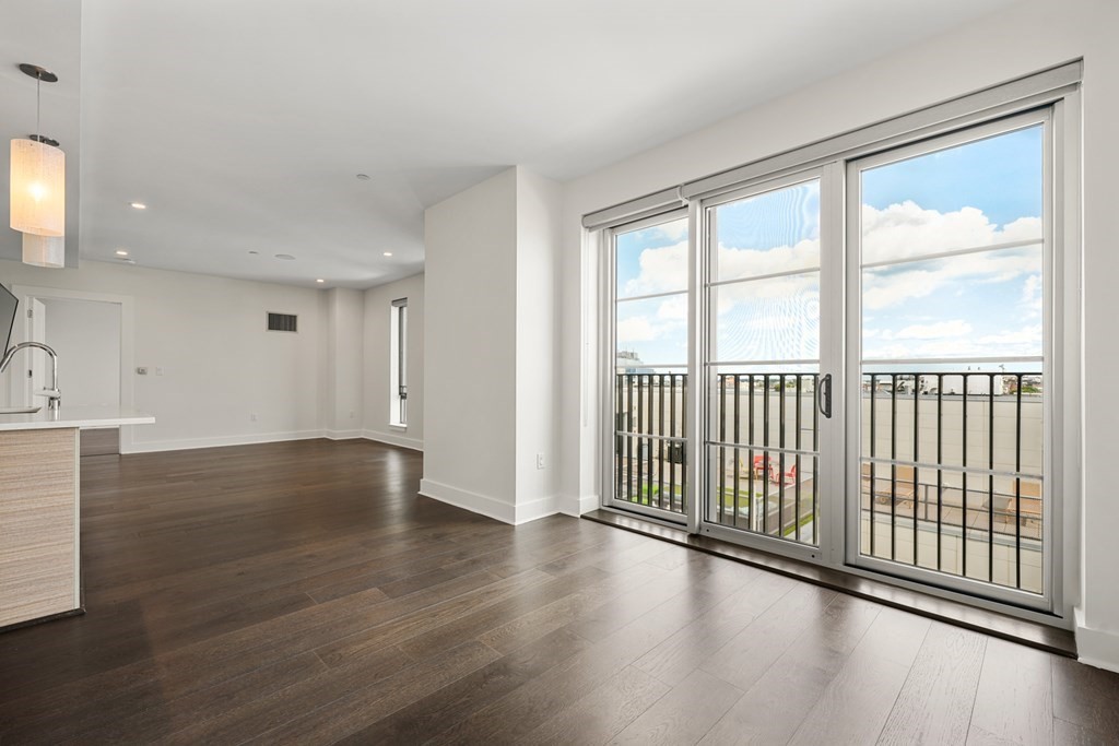 14 West Broadway # 803