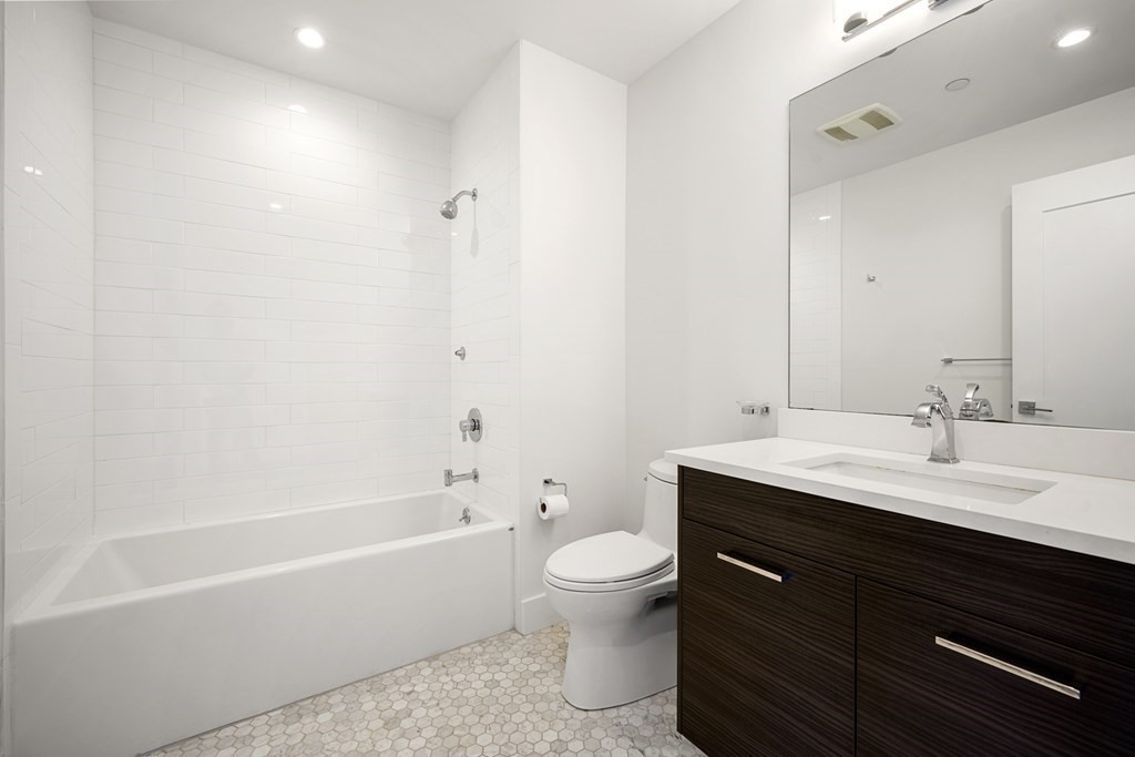 14 West Broadway # 803