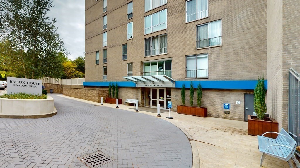 99 Pond Ave # 514