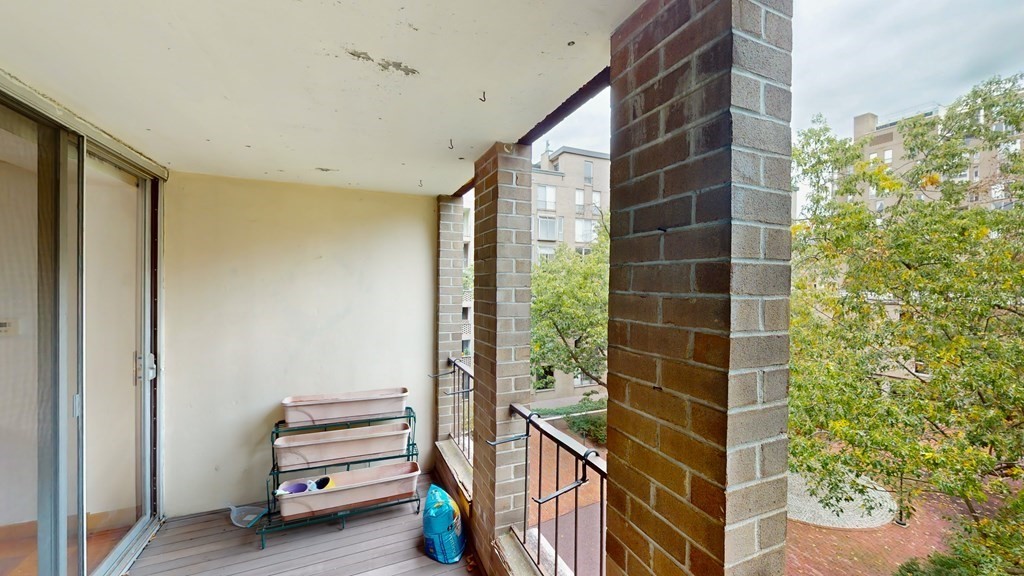 99 Pond Ave # 514