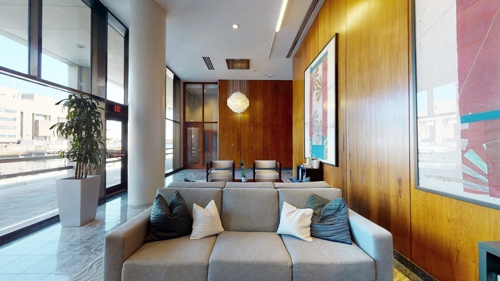 85 East India Row # 19H