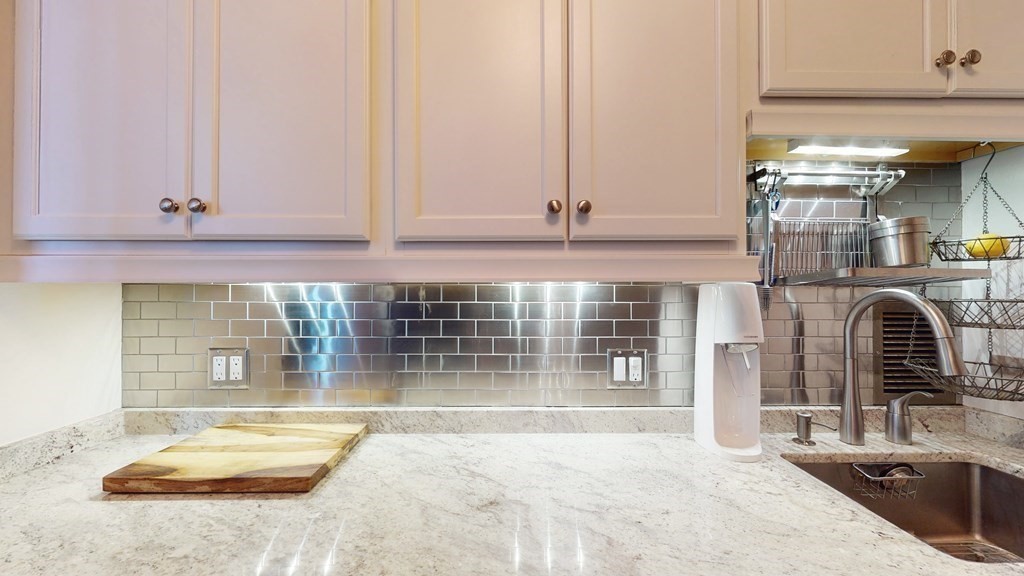 85 East India Row # 19H