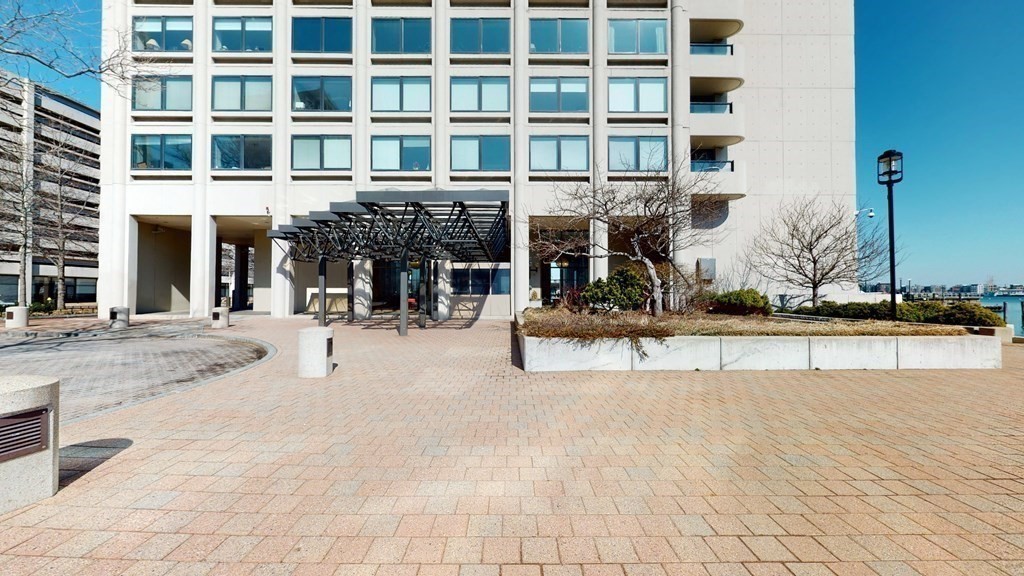 85 East India Row # 19H