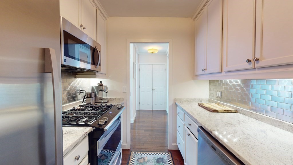 85 East India Row # 19H