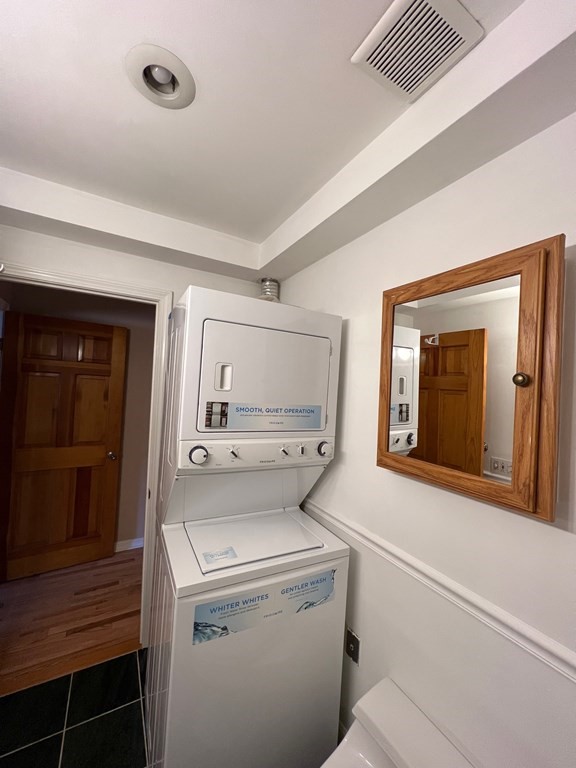 372 Dorchester Unit: Front