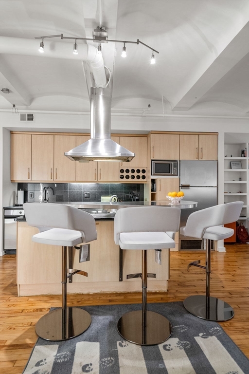 121 Beach # 403
