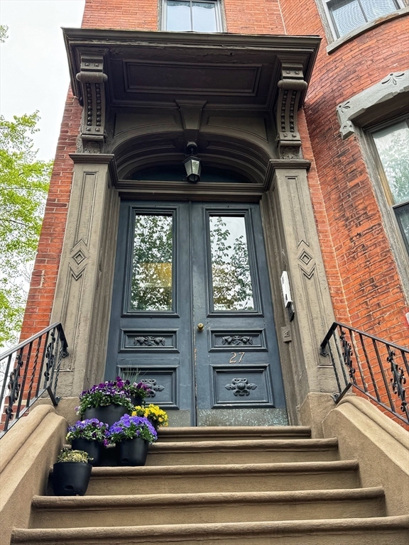 27 Dartmouth Street # 3