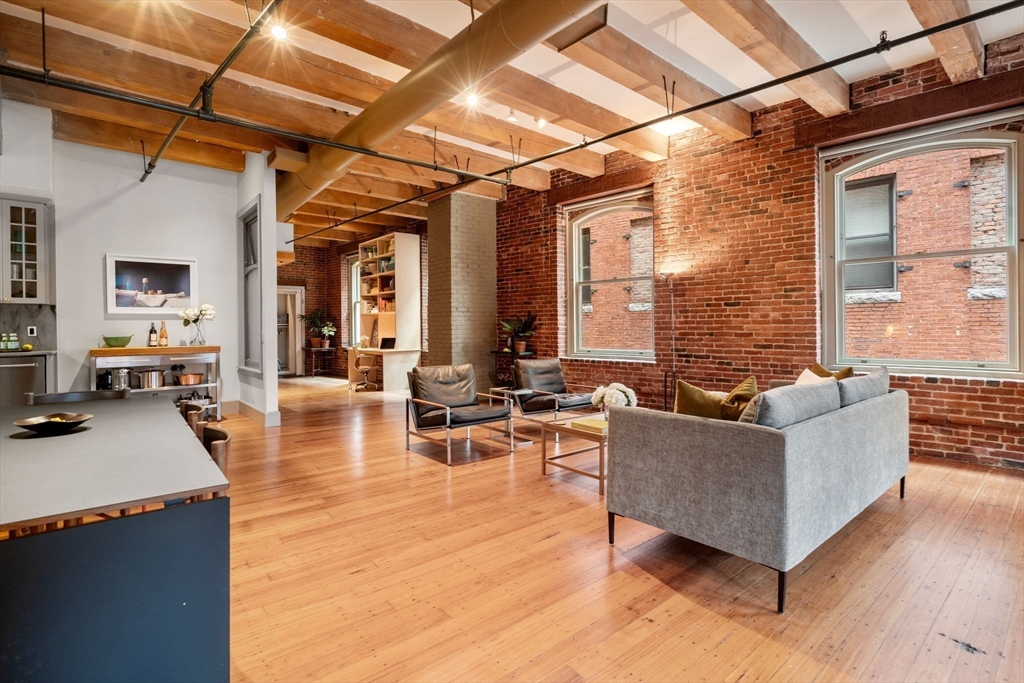150 Lincoln Street # 4C