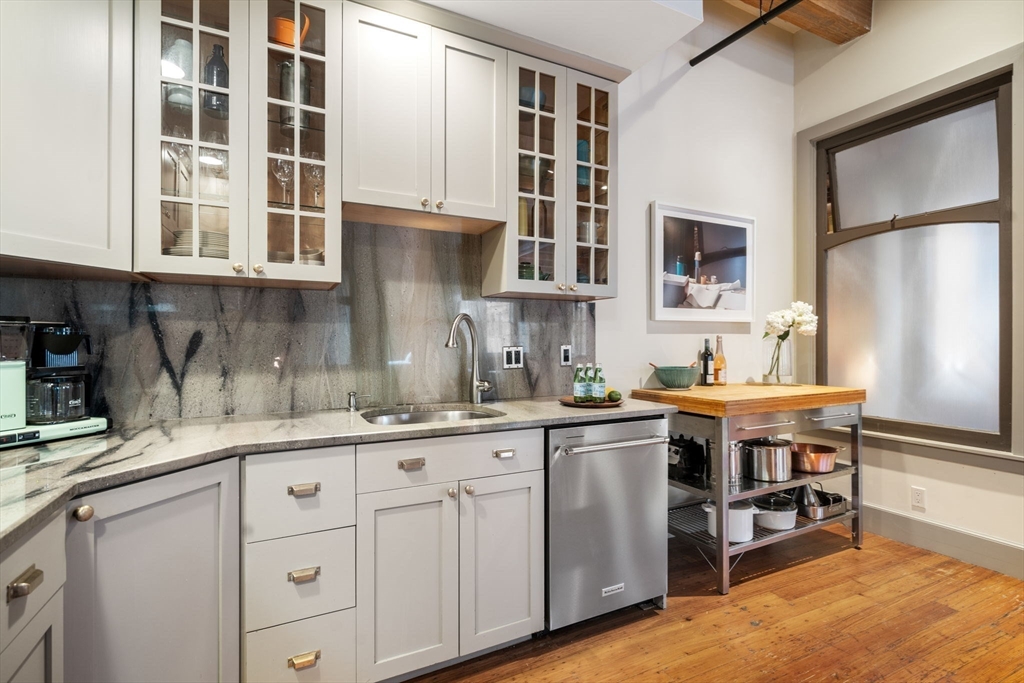 150 Lincoln Street # 4C