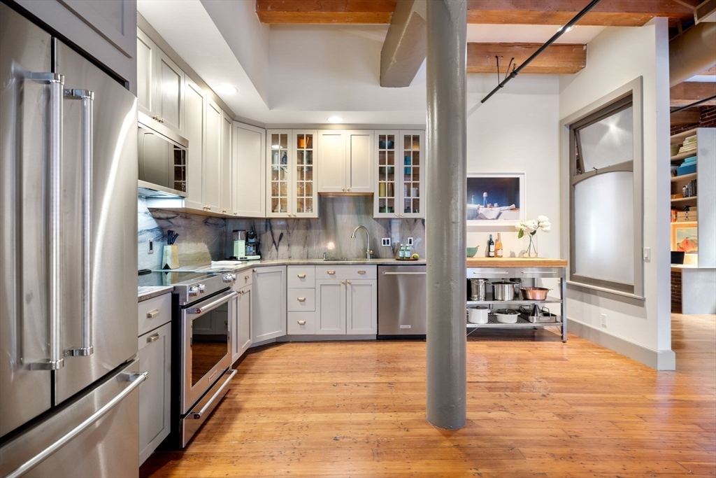 150 Lincoln Street # 4C