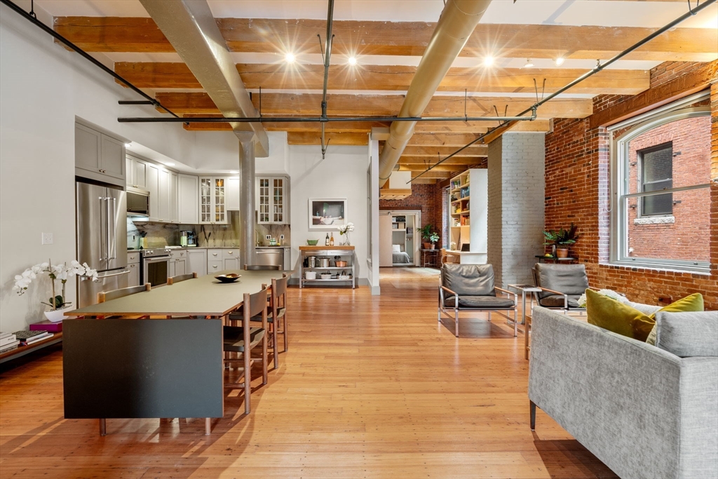 150 Lincoln Street # 4C