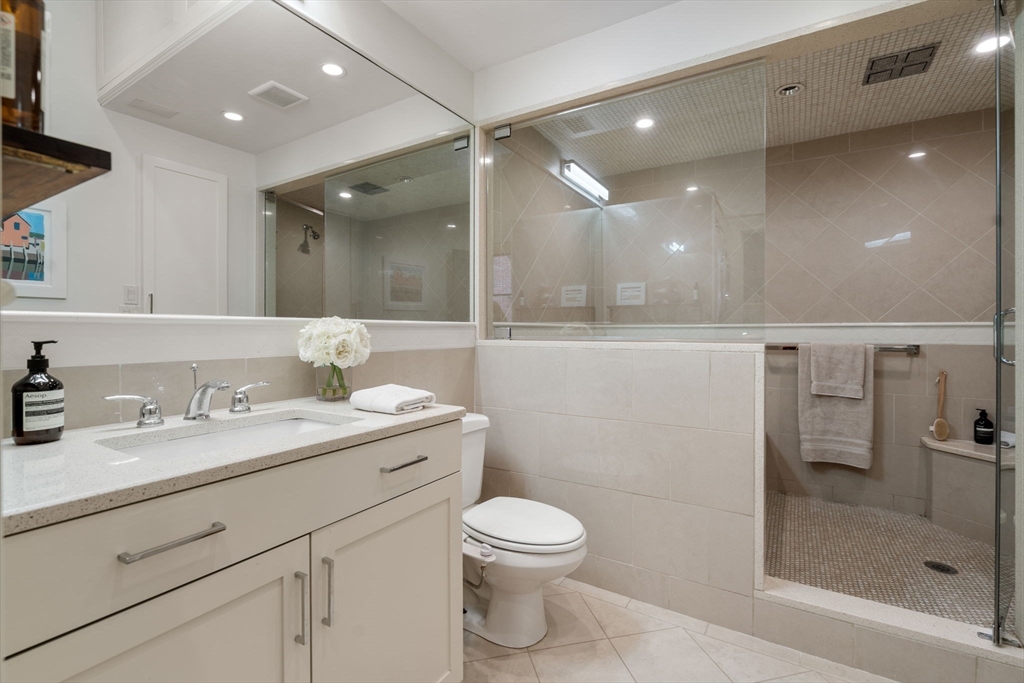 150 Lincoln Street # 4C