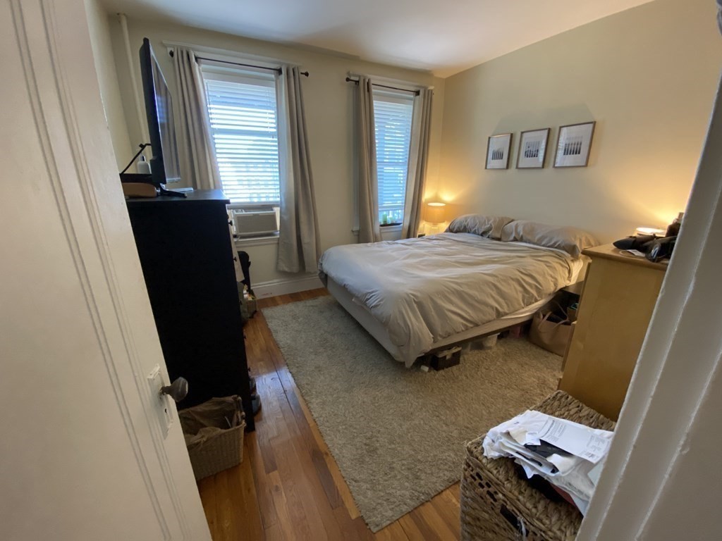 1746 Commonwealth # 7
