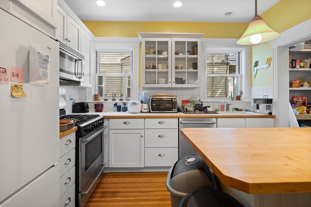 16 Powder House Blvd # 1