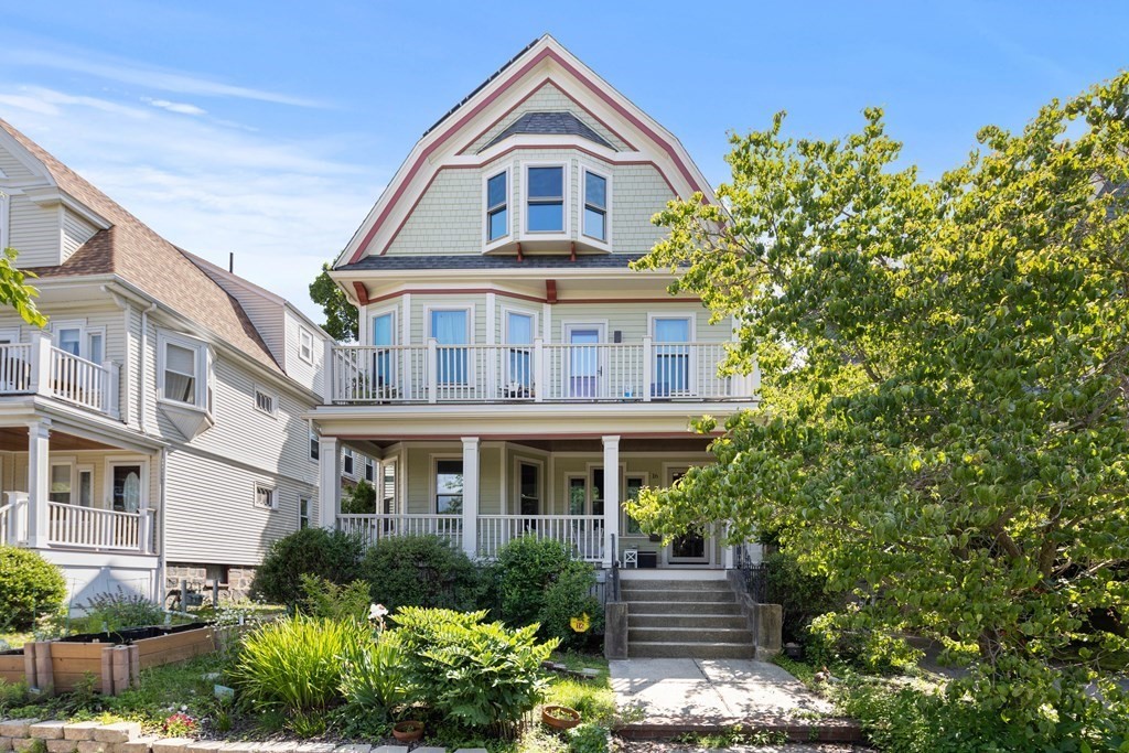 16 Powder House Blvd # 1