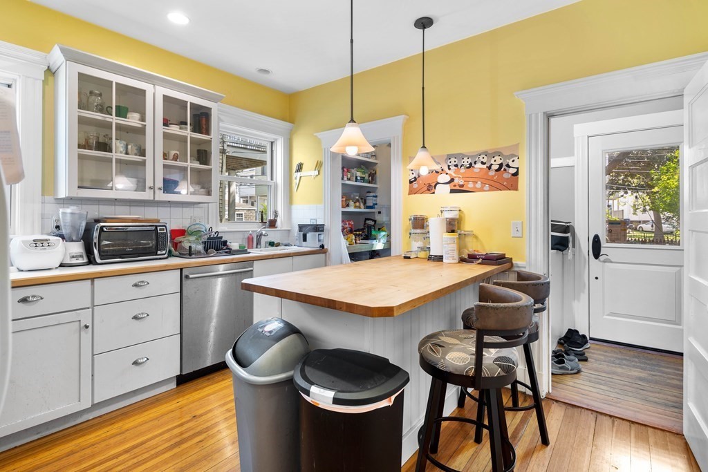 16 Powder House Blvd # 1