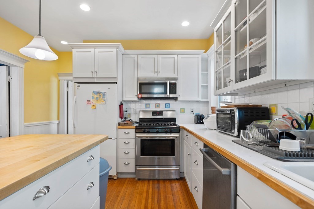 16 Powder House Blvd # 1