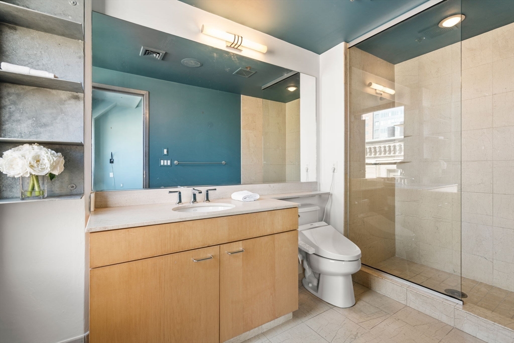 210 Lincoln Street # 601