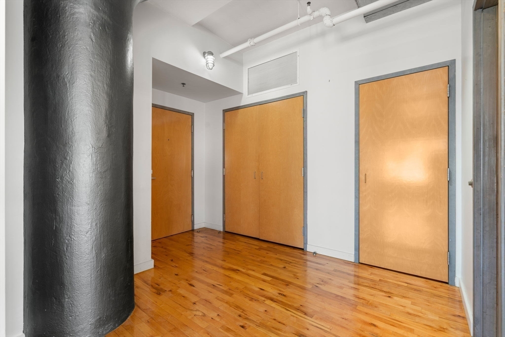 210 Lincoln Street # 601