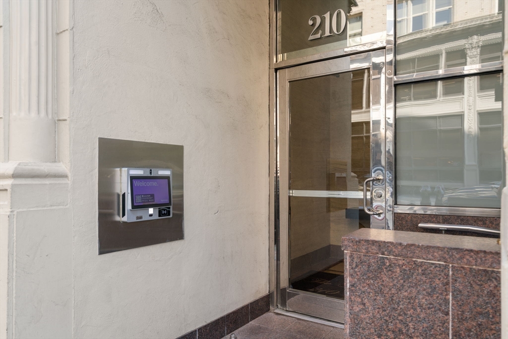 210 Lincoln Street # 601