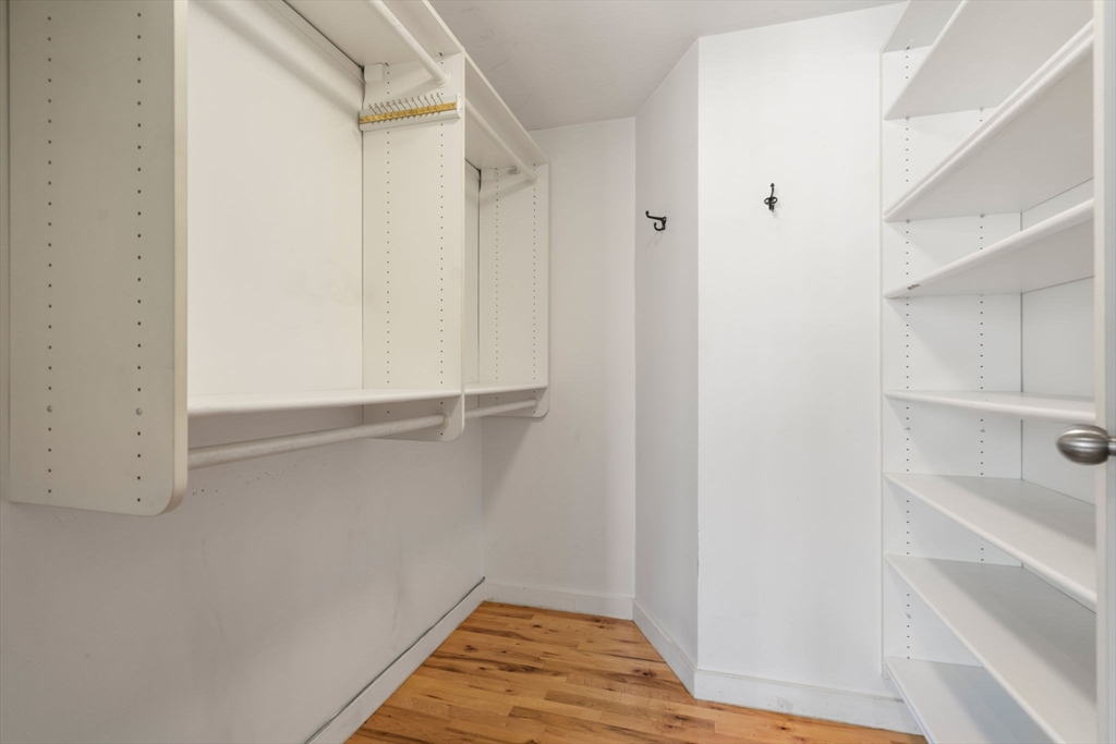 210 Lincoln Street # 601