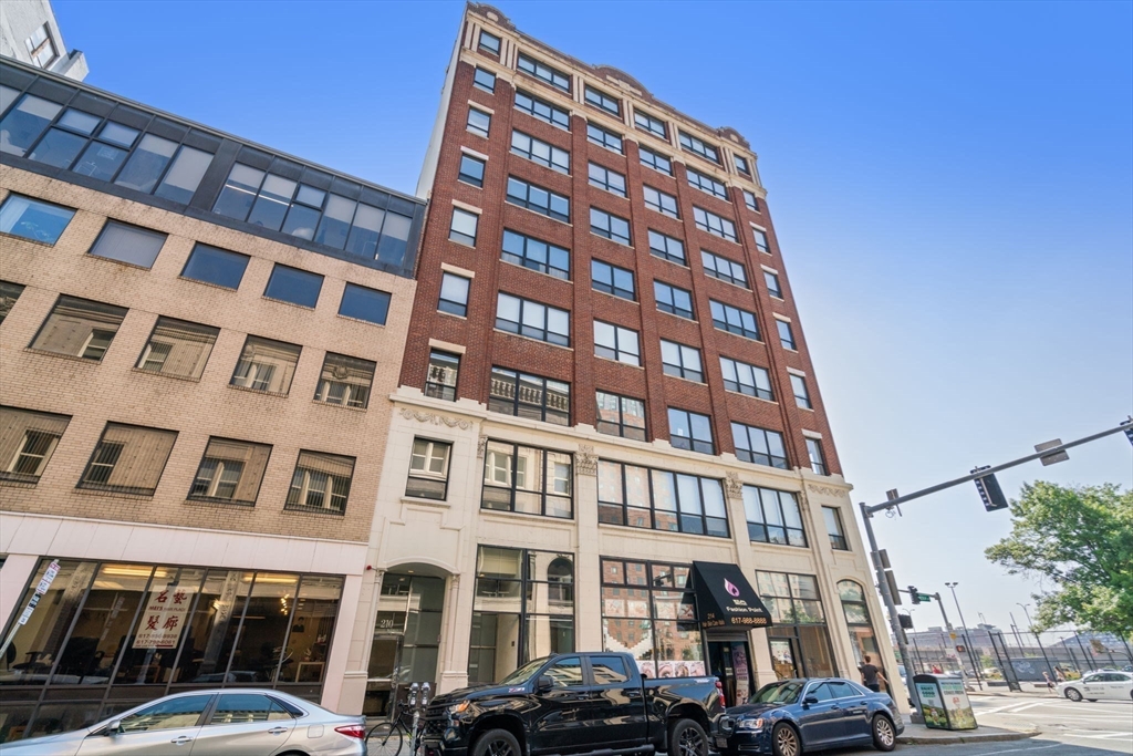 210 Lincoln Street # 601