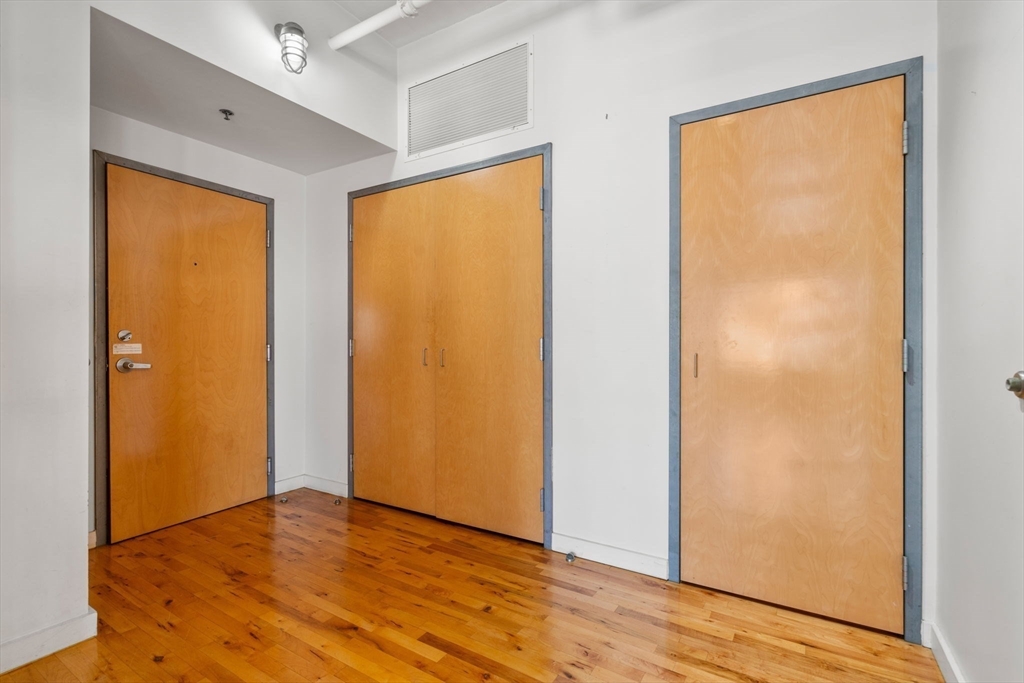 210 Lincoln Street # 601