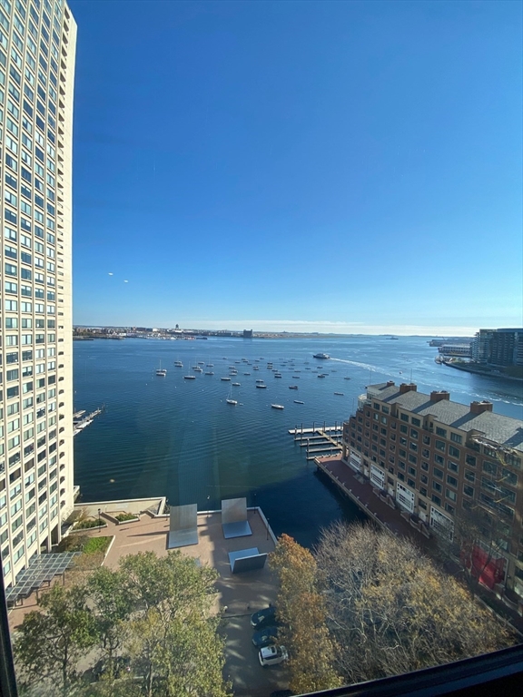 65 East India Row # 17E