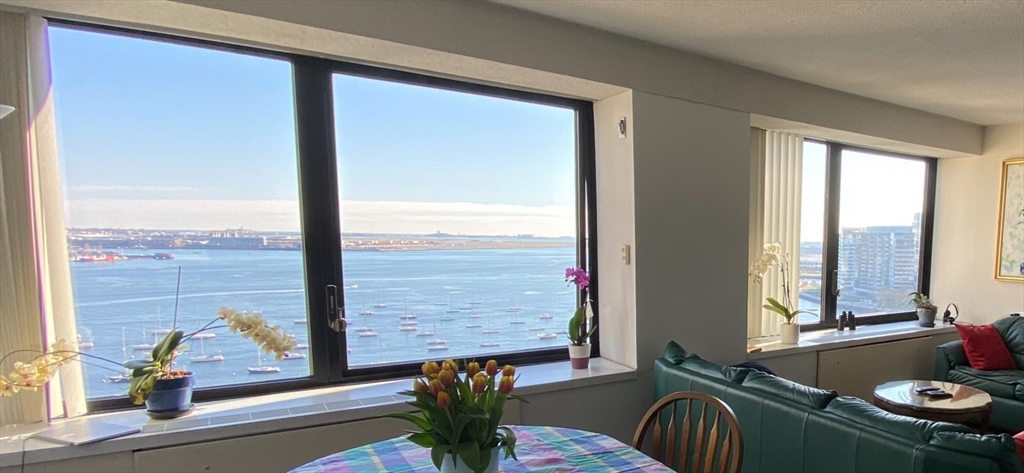 65 East India Row # 17E