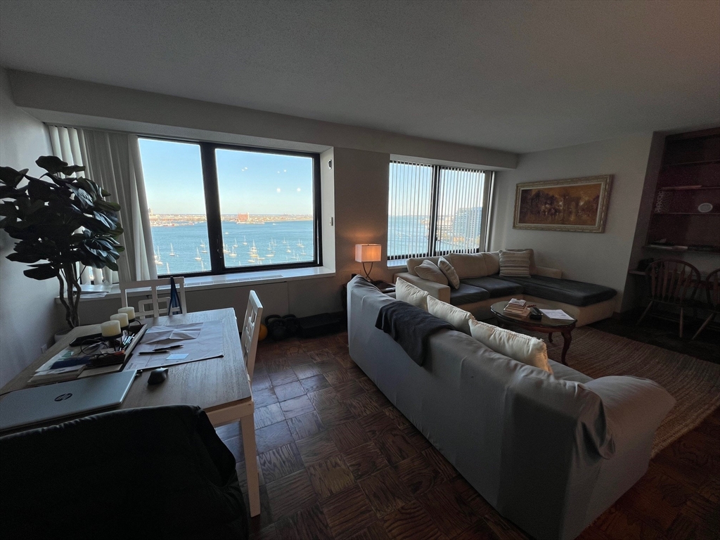 65 East India Row # 17E