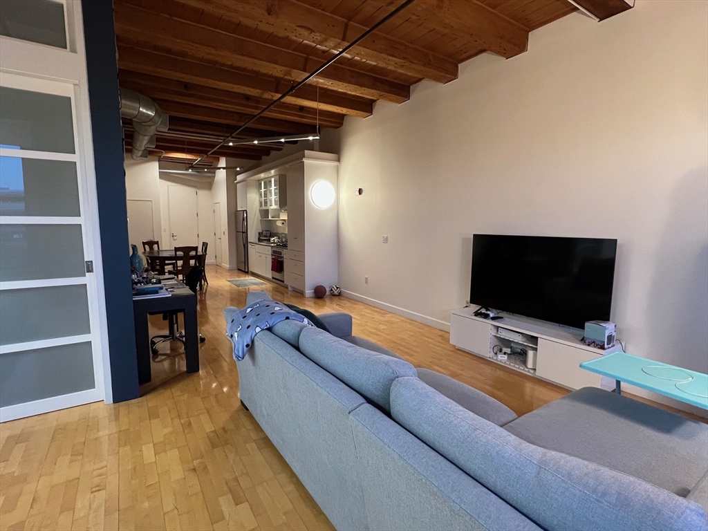 35 Channel Center St # 307