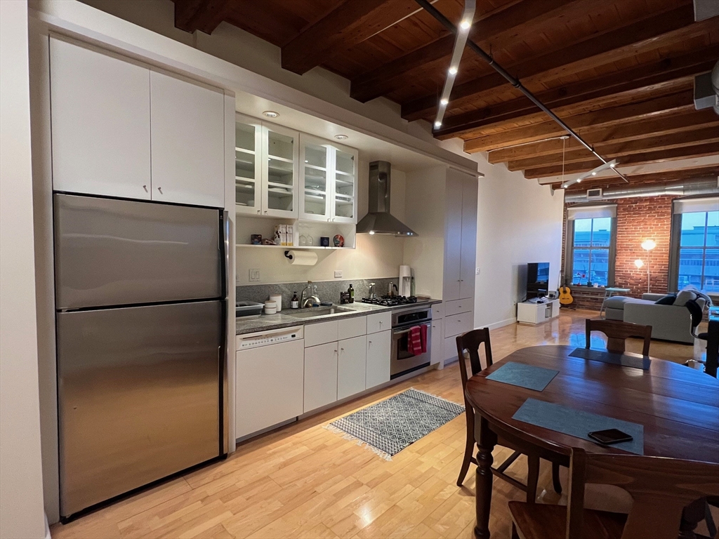 35 Channel Center St # 307