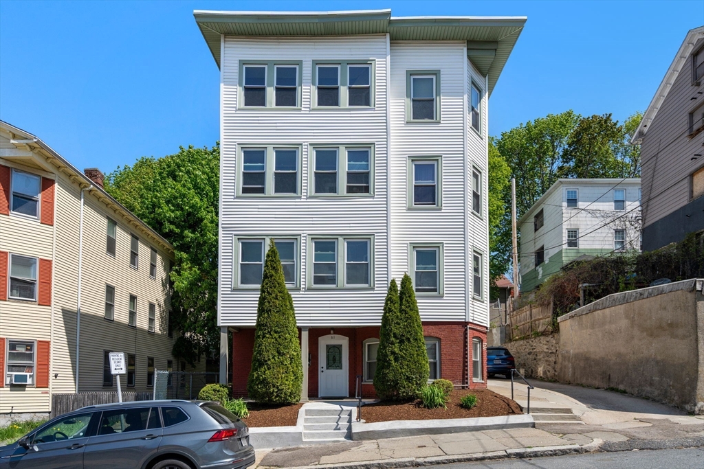 31 Chrome St