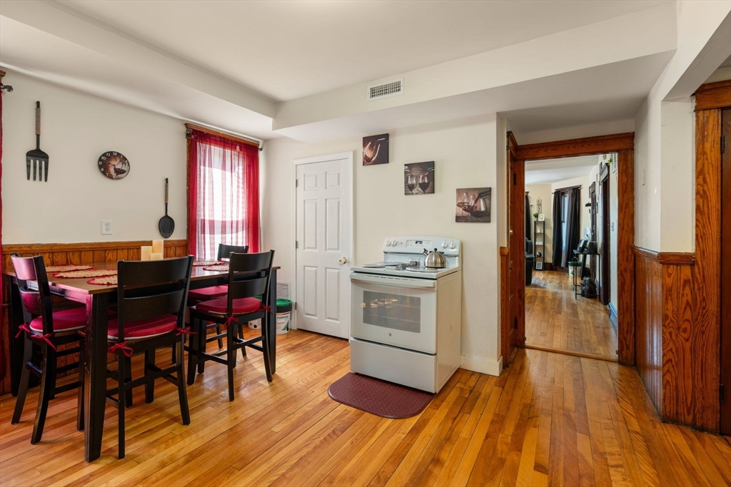 31 Chrome St