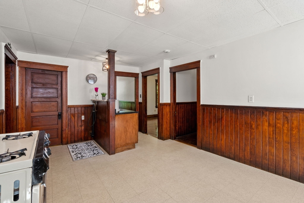 31 Chrome St