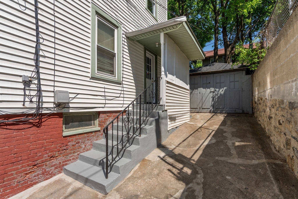 31 Chrome St