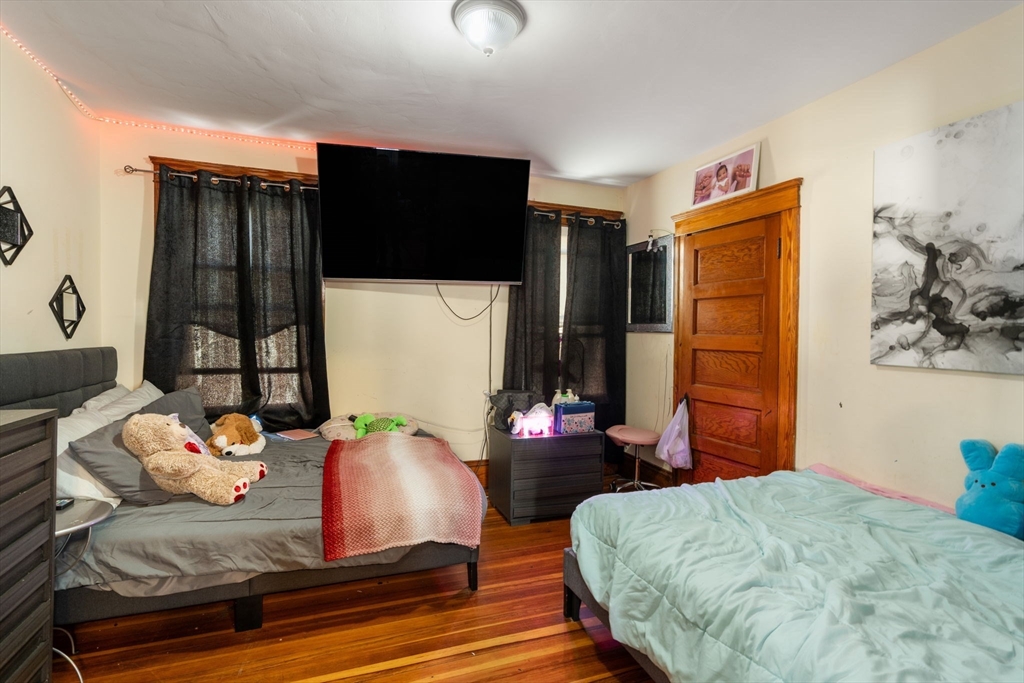 31 Chrome St