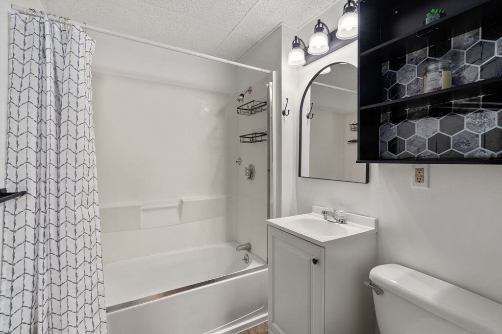 31 Chrome St