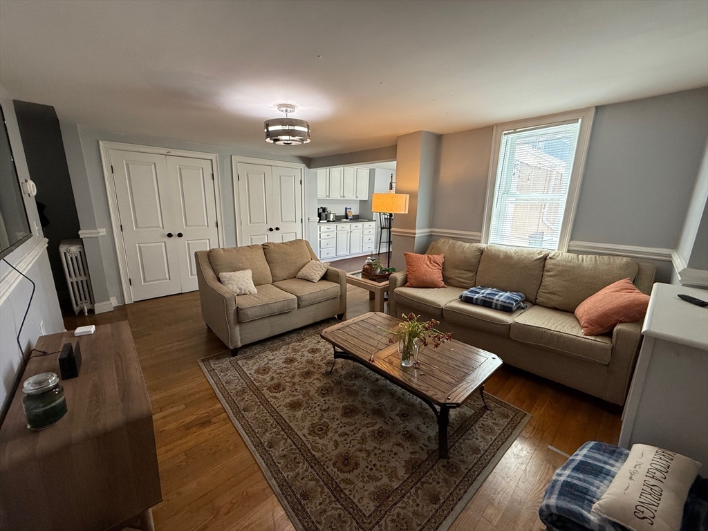 189 W Sixth Street Unit: -