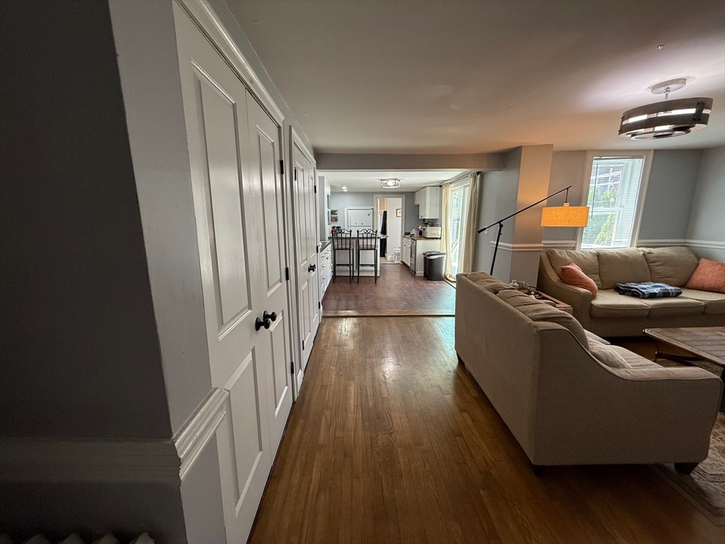 189 W Sixth Street Unit: -