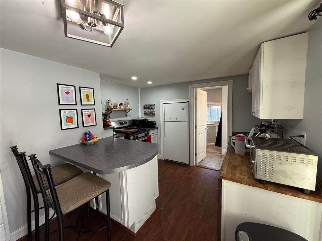 189 W Sixth Street Unit: -