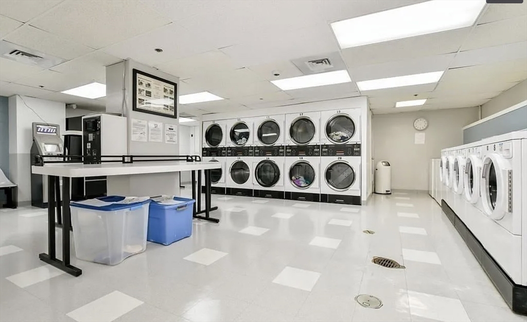 6 Whittier # H Unit: 17-H