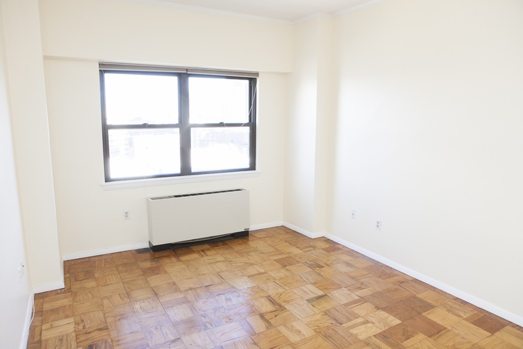 6 Whittier # H Unit: 17-H