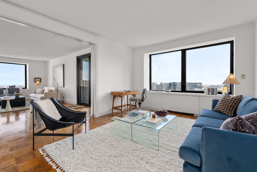 65 East India Row # 27F