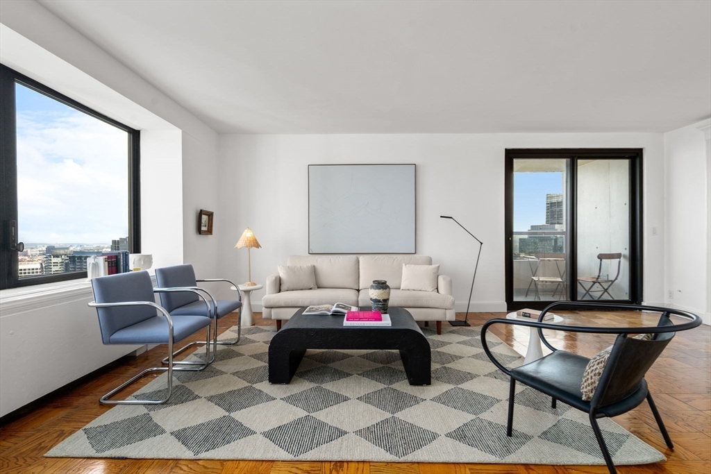 65 East India Row # 27F