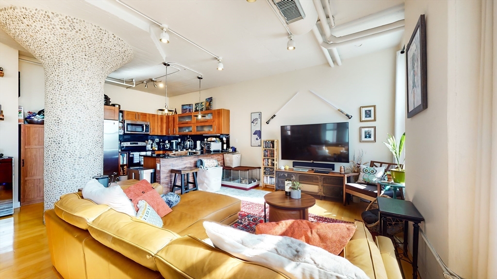 210 South # 2 Unit: 5-2